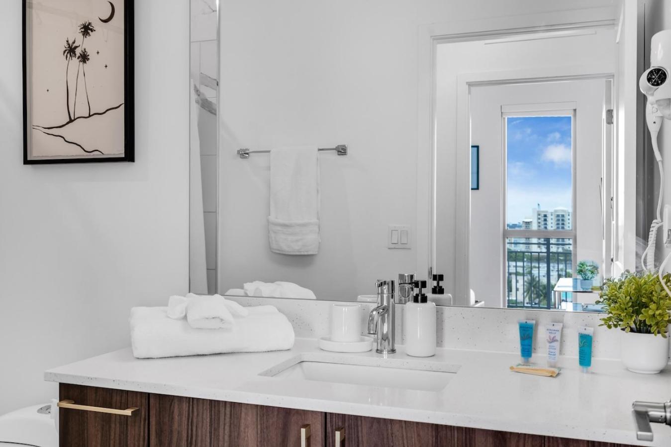 Urban Escape 3 Bed Unit Near Brickell And Wynwood Apartamento Miami Exterior foto